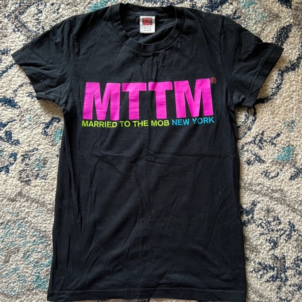 MTTM T-Shirt Married to the Mob cute Women’s shirt blue and Pink Size Med